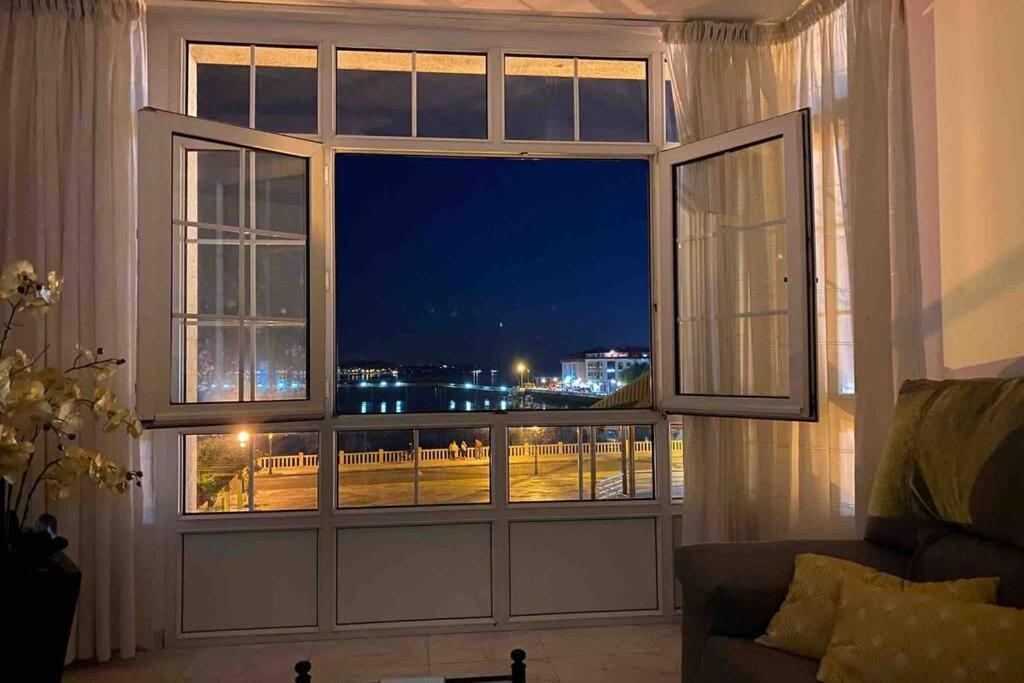 Apartamento Plaza Del Parque Vilanova de Arousa Exterior foto